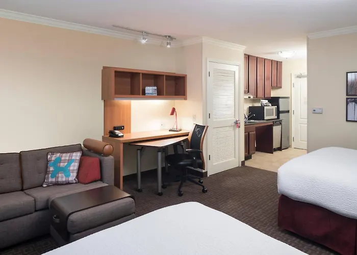 Towneplace Suites By Marriott San Antonio Airport